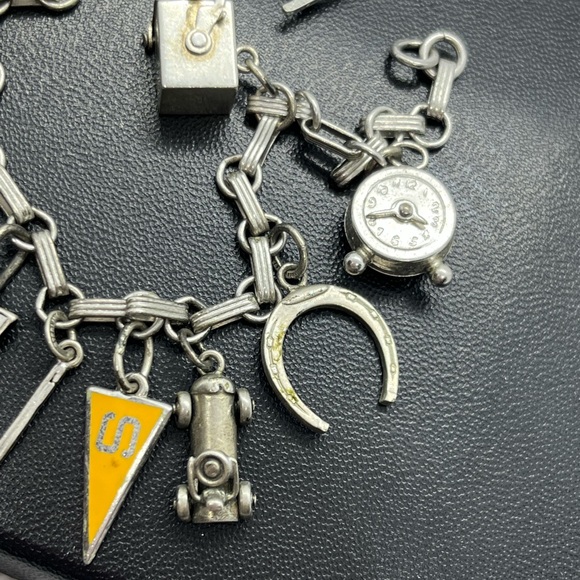 Vintage sterling silver charm bracelet enamel 11 charms some movable - Picture 5 of 16